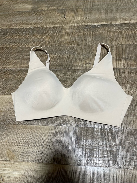 Wacoal Other - Seamless Nude Wireless Bra - Comfortable Everyday Support